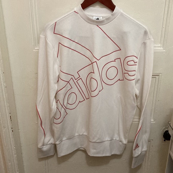 adidas Tops - Beautiful Adidas sweatshirt
